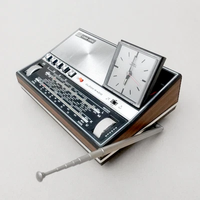 ITT Schaub-Lorenz Clockradio Uhrenradio Radiowecker Radio Uhr Holzoptik 70er - Bild 1 von 4