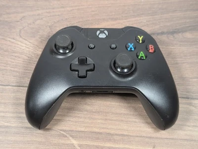 Microsoft Xbox One Wireless Controller Black Model 1697 - Image 1 of 4