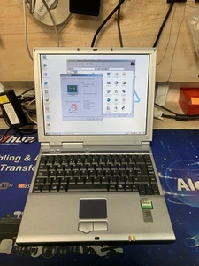 Old School Packard Bell Easy One Silver Laptop Notebook 14.1" Windows Me - Picture 1 of 11