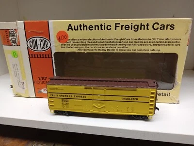 Con-Cor HO Scale Fruit Growers Express (FGE) 40’ Plug Door Reefer RBNX 82190 - Image 1 of 4