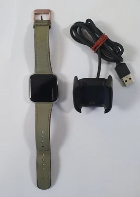 Fitbit Versa Lite FB415 SE Smartwatch Fitness Tracker - O16 - Image 1 of 4