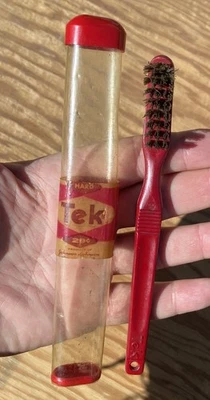 Old Vintage 29c Original Price 1950s Tek Dark Red Magenta Toothbrush & Case - image 1 of 4