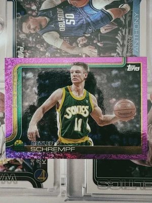 Detlef Schrempf, brillo de arena púrpura #270 - 2025 Topps Foto 1 de 2