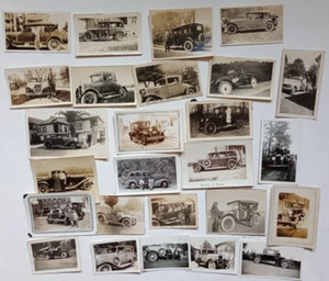 Lote de fotos antiguas originales coches vintage hombres mujeres moda matrículas - Imagen 1 de 6