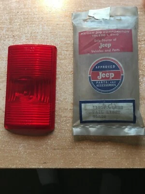 Kaiser JEEP Tail Light LENS NOS P/N 119577 CB-19762 RT - Image 1 of 3