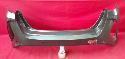 Cubierta de parachoques trasero Toyota Prius Prime 2017 2018 2019 2020 OEM usada 20 19 18 17 Foto 1 de 4