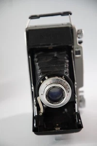 APPAREIL PHOTO KODAK B31 ARGENTIQUE 1950 FILM 620 FORMAT 6X6 - Picture 1 of 3