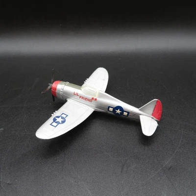 AVIÓN DE COMBATE ROAD CHAMPS Thunderbolt P47-D "LIL FRIEND" SEGUNDA GUERRA MUNDIAL Kill Tally en el lado Foto 1 de 4