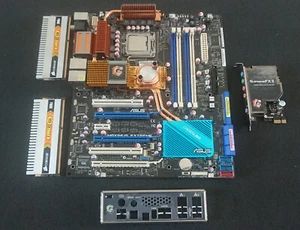Asus Maximus Extreme Mainboard mit Ram und CPU - Bild 1 von 2