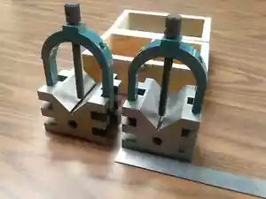 Juego de abrazaderas y bloques en V multiusos para fabricantes de herramientas 2-3/4 x 2-1/2 x 2" NO. 22423 - Imagen 1 de 4