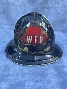 Vintage Cairns Lederschild Metall WFD Feuerwehr Helm Feuerwehrmann Fire Fighter 2 - Bild 1 von 13