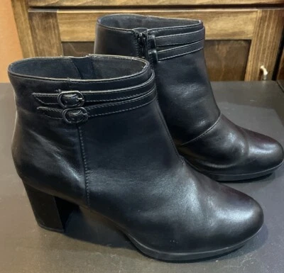 Clarks Women's Bayla Light Block Heel Booties Boot Zip Up Black Leather 10 W - Image 1 of 4