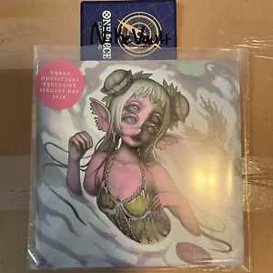 Melanie Martinez Milk Of The Siren 7" Urban Outfitters Singles Day - Versand heute - Bild 1 von 6