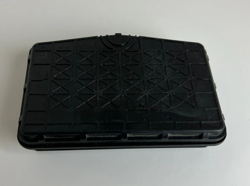 Toyota Camry 2017 híbrido sala de motores unión 82720-06151 OEM Foto 1 de 4