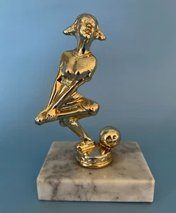 Skurrile Damen Bowling Trophäe 5,5" x 3,75" x 2,5", Italien - Bild 1 von 4