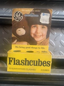 Retro 70’s GE Flashcubes w/ Sav-on sticker - Picture 1 of 4