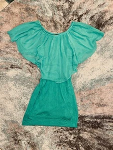 Vestido Convertible Thalia Sodi XS Rojo Manga Acampanada Fuera del Hombro - Imagen 1 de 9