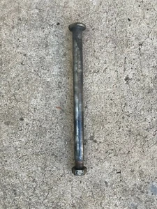 2003 03 Honda Crf450r Crf 450r 450 Swingarm Bolt Axle Shaft - Picture 1 of 1