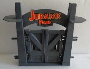 1993 1994 KENNER JURASSIC PARK ELECTRONIC COMMAND COMPOUND FRONT ENTRANCE GATES - Picture 1 of 2