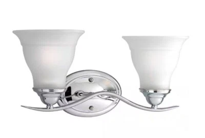 Vaidade de banho tradicional Trinity Collection vidro gravado cromado polido 2 luzes - Imagem 1 de 4