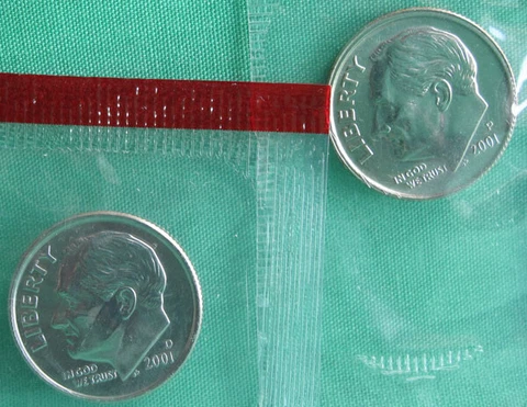 2001 P and D Roosevelt Dime 2 Coins from US Mint Set BU Cellos Ten Cents Two 10c Cover