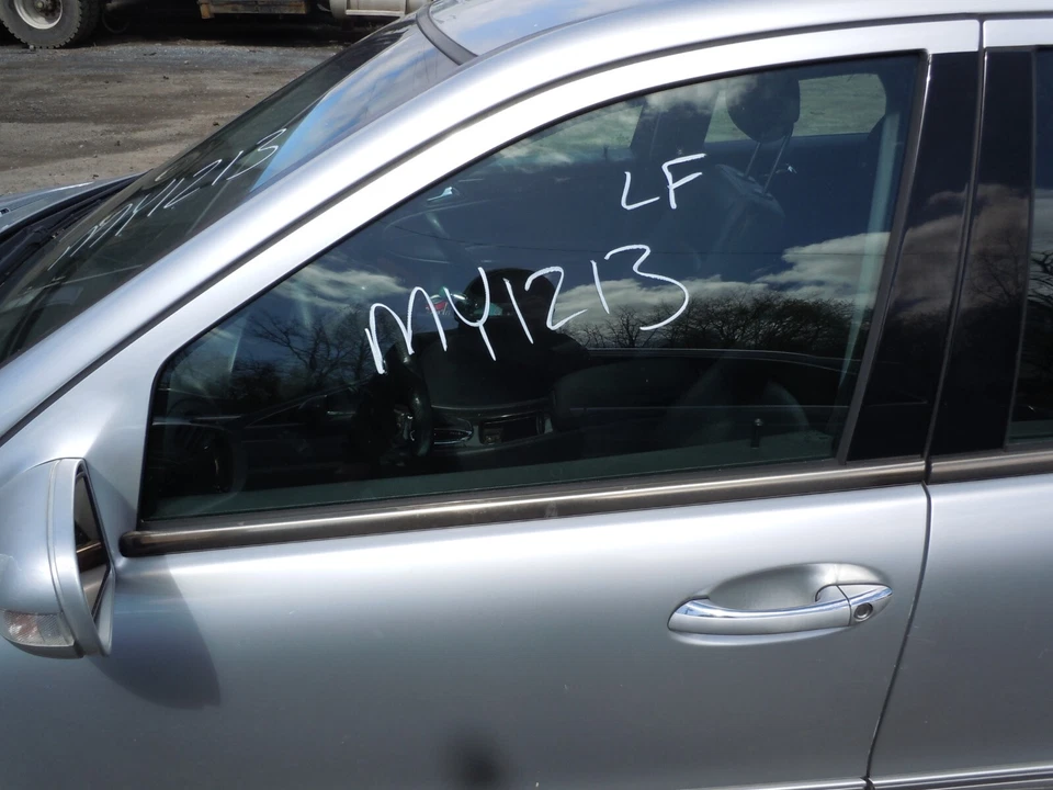 2004 2005 Mercedes-Benz C240 Sedan Front Door Window Glass Driver Left OEM - Image 1 of 1