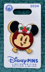 Prendedor Minnie Mouse Munchlings Navidad Parques Disney 2024 LE 5000 - Imagen 1 de 5