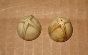 Pair of Vintage Radio Knobs - Picture 1 of 4