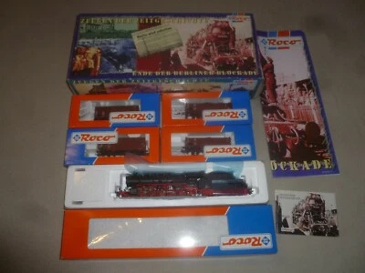 BOXED ROCO TRAIN SET GERMAN RARE 43145 WWII END OF BERLIN BLOCKAGE DR 50 2501 > - Image 1 of 4