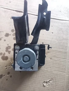 2014-2015 Nissan Sentra Abs Pump Control Module A48QE - Picture 1 of 5