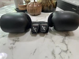 Never Used. Hayabusa S4 Boxing Gloves. W/ Wraps. - Picture 1 of 5