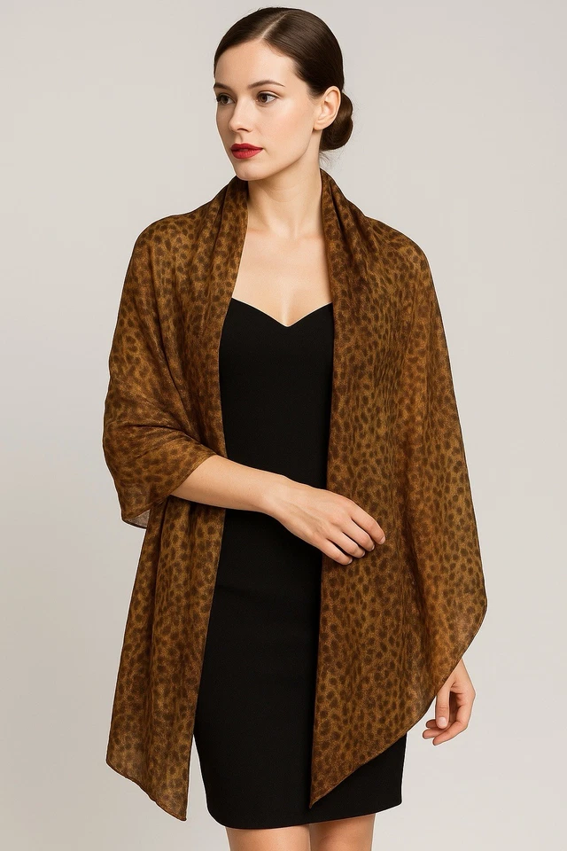 Bufanda envolvente con estampado de leopardo Basile hecha en Italia ropa de noche transparente metálica Foto 1 de 4