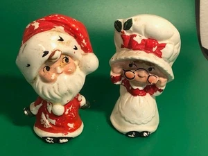 Vintage Kinder verkleidet als Weihnachtsmann & Frau Claus Salz Pfefferstreuer Hergestellt in Japan  - Bild 1 von 6