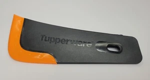 TUPPERWARE HANDY SCRAPER Silicone, Baking, Cooking Limited Release Brand New - Picture 1 of 5