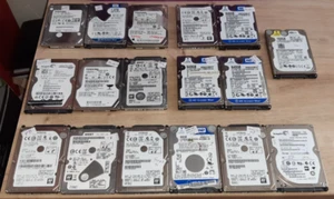 LOT DE DISQUE DUR HDD MELANGER SATA 2.5 Crystal Disk en Prudence - VENDU EN ETAT - Afbeelding 1 van 18