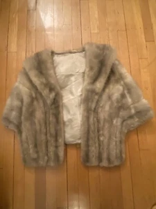 Fur Stole Shawl  Shrug Collared Cape 2 Pocket  Tonal Wedding Jkt Vtg - Picture 1 of 9
