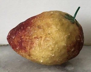 Antigua Italia Italiana Alabastro Mármol Piedra Tallada a Mano Fruta FRESA ROJA - Imagen 1 de 6