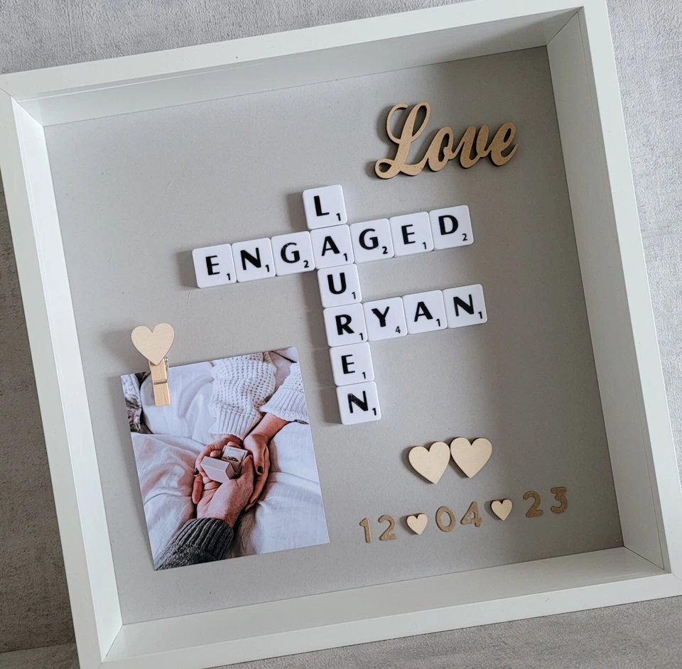2. Marco de fotos de Scrabble amor parejas compromiso propuesta de boda Foto 1 de 4