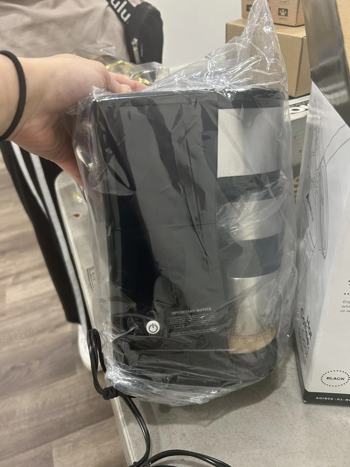 Персональная кофеварка ADIRchef 800-01-BLK Grab N' Go с дорожной кружкой 15 унций -... - Изображение 1 из 4