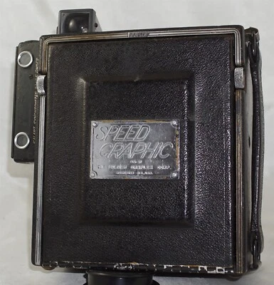 4x5 Graflex Speed Graphic Camera Circa 1943-44 has Unusual Nameplate - Image 1 of 4