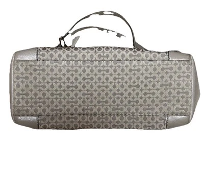 JUEGO DE BOLSO DE MANO/BOLSO DE HOMBRO Y BILLETERA COACH “Vintage” MADISON Op-Art Needlepoint “C”. Foto 1 de 4