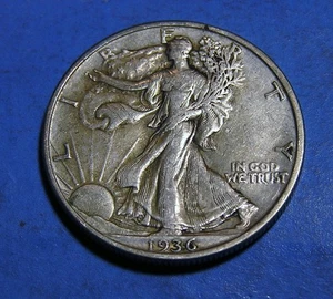 1936 Walking Liberty Halve - Picture 1 of 4