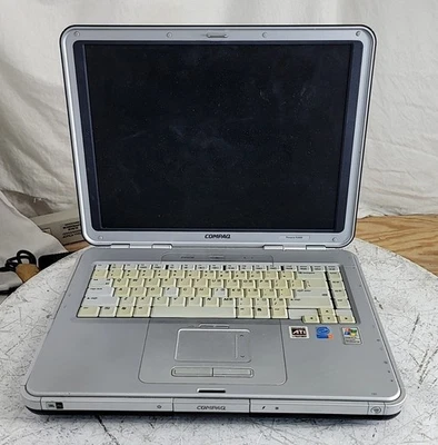 Portátil HP Compaq Presario R3000 PF135UA-ABA Pentium(R) 4 1 GB VER NOTAS Foto 1 de 4