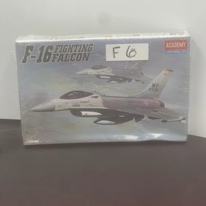 Academy F16 Fighting Falcon Fighter - Plastik Modellflugzeug Bausatz - 1/144 - Bild 1 von 6