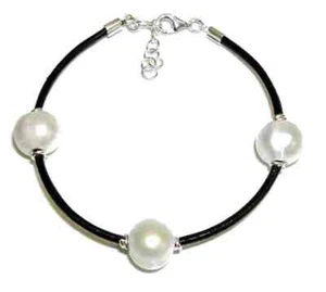 PULSERA de PLATA de ley, 3 PERLAS Cultivadas 10 mm. y Cuero Negro. Nueva y bolsa - Imagen 1 de 4