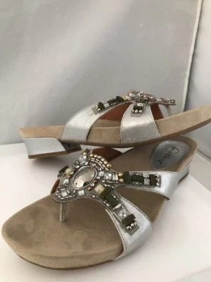 Chanclas sandalia Earthies Lazeretta Slide talla 10M cuero envejecido plateado Foto 1 de 4