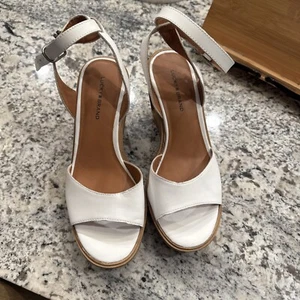 Lucky Brand | Women’s 7.5 Wyndin White Leather Wedges - Picture 1 of 6