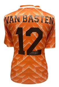 MARCO VAN BASTEN SIGNED HOLLAND 1988 RETRO FOOTBALL SHIRT SEE PROOF + COA - Picture 1 of 3