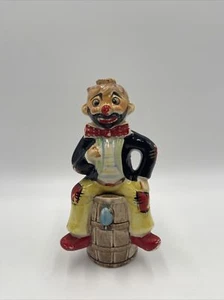 PAYASO HOBO JAPONÉS VINTAGE AÑOS 50 SENTADO EN BARRIL JARRA SIN TAZAS BUEN ESTADO #005 - Imagen 1 de 6