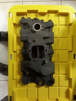 Chevrolet Corvette Chevelle 1964 1965 colector de admisión 3844459 Foto 1 de 4